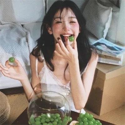 人浮于爱海报